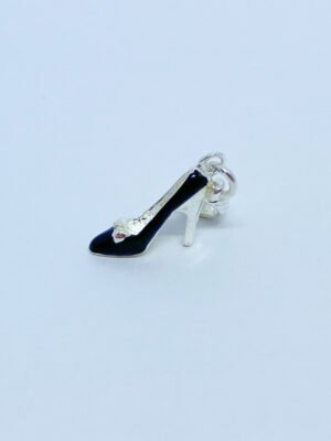 BERLOQUE SCARPIN PRETO PENDENTE