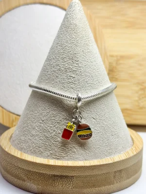 BERLOQUE HAMBUGER E BATATA PENDENTE