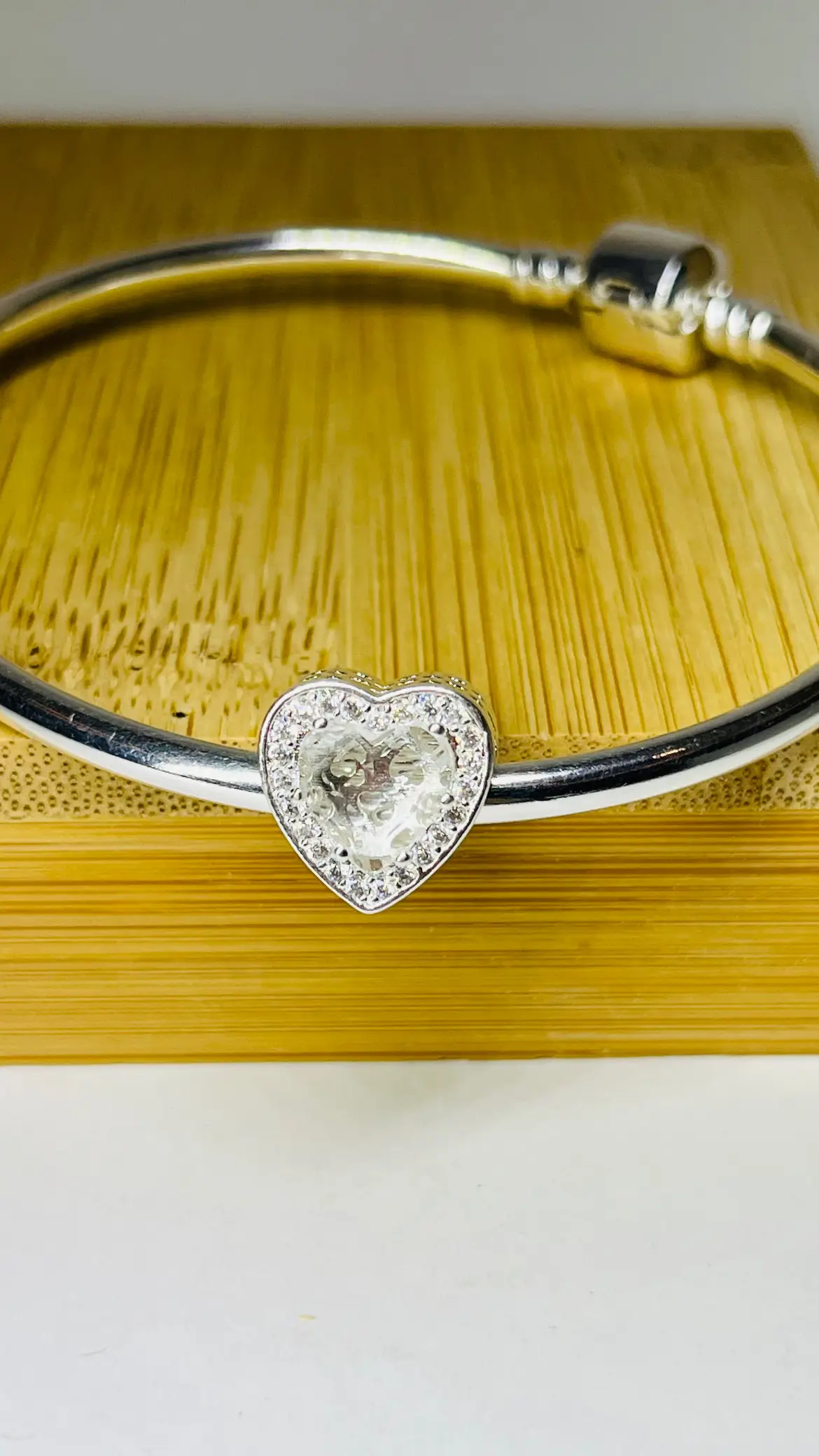 BERLOQUE ZIRCÔNIA CORAÇÃO TRANSPARENTE